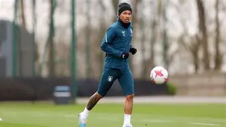 阿斯顿维拉训练开放日,转会期手感冰凉引欢呼,西甲在即,团队化学反应显著的简单介绍 阿斯顿维拉训练开放日,转会期手感冰凉引欢呼,西甲在即,团队化学反应显著的简单介绍